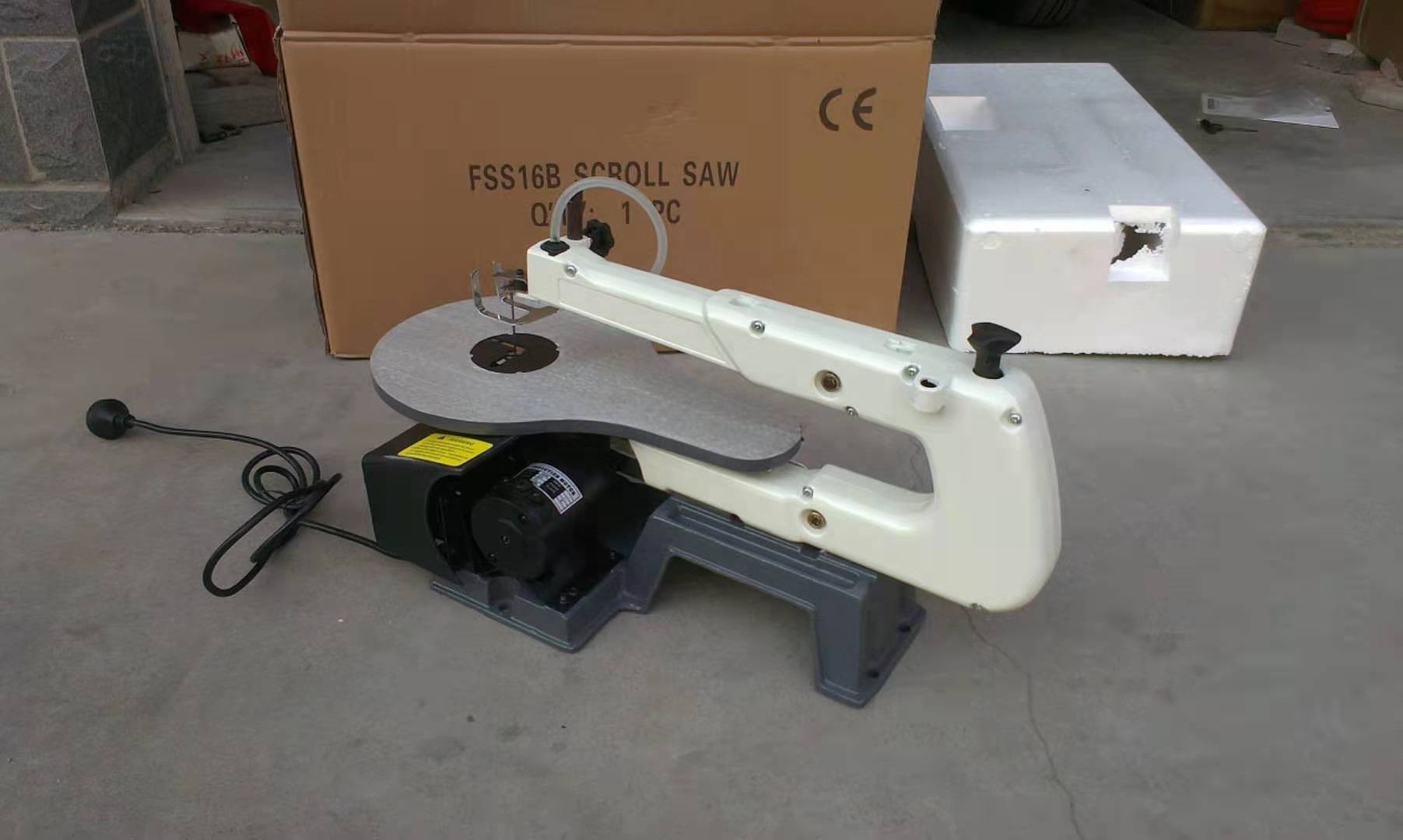 Wood Cutting Industrial Deskto – Woodworking Machinery recenzja i cena